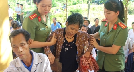 Công an Thừa Thiên Huế tri ân gia đình chính sách, người có công 