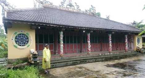 Đình làng 700 năm tuổi bị phá cửa lấy cắp cổ vật