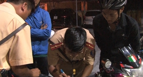 Xử lý hàng chục ‘quái xế’ náo loạn phố phường