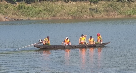 Vụ chìm ghe trên sông La Ma: Tìm thấy thi thể 2 vợ chồng mất tích 