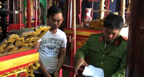 Hai đối tượng chuyên đột nhập đình làng trộm cổ vật