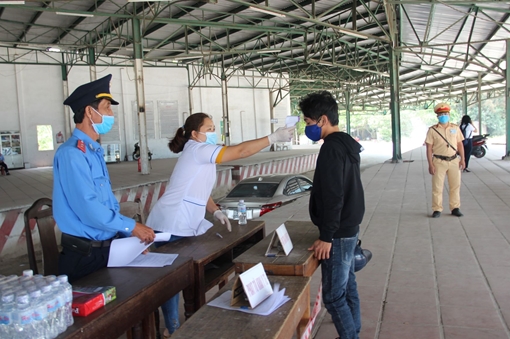 Huế kích hoạt 3 trạm kiểm soát dịch với du khách