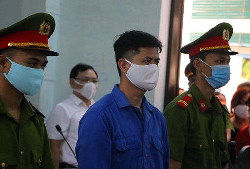 Bác sĩ cưỡng hiếp nữ điều dưỡng bị truy tố 3 tội danh khai gì tại tòa