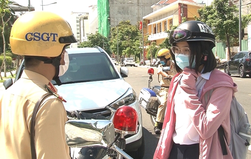 Gửi danh sách học sinh vi phạm Luật Giao thông về trường