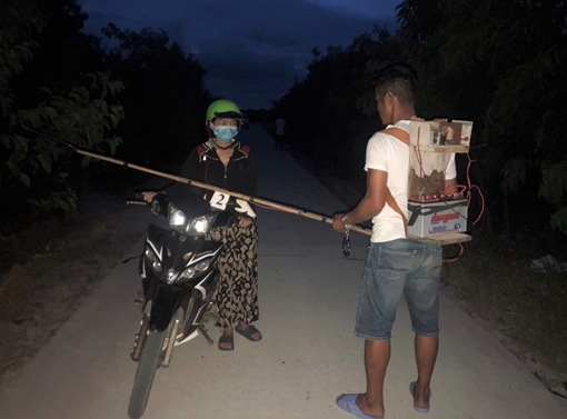 Dùng xung kích điện chặn đường cướp tài sản của thiếu phụ