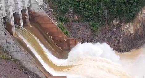 Thủy điện Thượng Nhật tích nước trái phép, UBND huyện ra văn bản khẩn