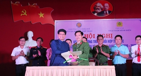 Sở VHTT Thừa Thiên Huế và Trại giam Bình Điền ký kết chương trình phối hợp 