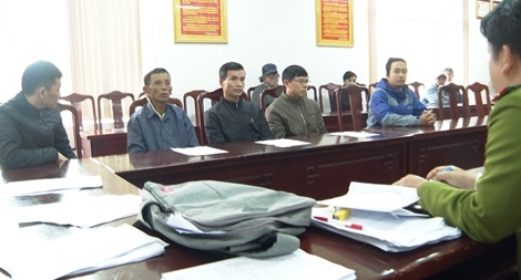 Đường dây đánh bạc qua mạng hàng chục tỷ đồng núp bóng quán cà phê 