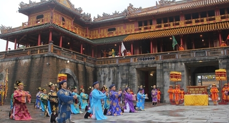 Lần đầu tái hiện lễ ban lịch triều Nguyễn tại Di sản Huế