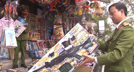 Thu giữ gần 200 khẩu súng đồ chơi trẻ em nguy hiểm