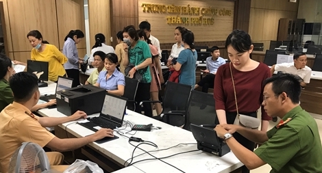 Công an Thừa Thiên Huế làm thêm giờ, đẩy nhanh tiến độ cấp CCCD