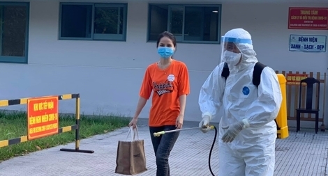 4 bệnh nhân nữ mắc COVID-19 ở Huế khỏi bệnh