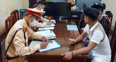 Xử lý 172 "quái xế" náo loạn đường phố TP Huế