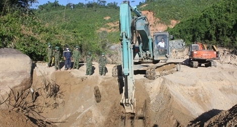 Tạm dừng công tác tìm kiếm thi thể nạn nhân mất tích tại Rào Trăng 