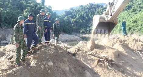 Nối lại tìm kiếm các công nhân mất tích tại Rào Trăng sau 3 ngày tạm nghỉ