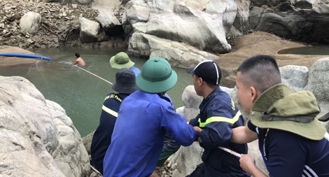 Tập trung tìm kiếm thi thể nạn nhân tại các vị trí còn lại trên sông Rào Trăng