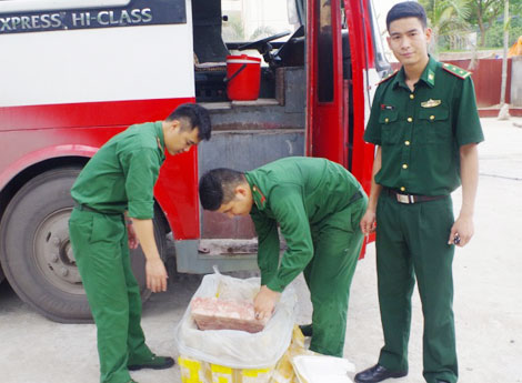 Ngăn chặn nhiều vụ thực phẩm bẩn đã phân hủy từ biên giới