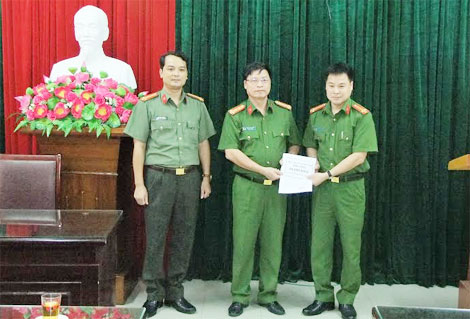 Thưởng nóng 50 triệu đồng cho đơn vị lập công xuất sắc