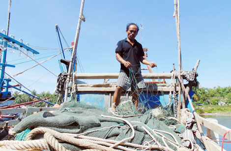 Ảnh hưởng của biến đổi khí hậu đối với ngư dân đánh bắt hải sản và các biện pháp phòng ngừa và thích ứng đã được thực hiện như thế nào?