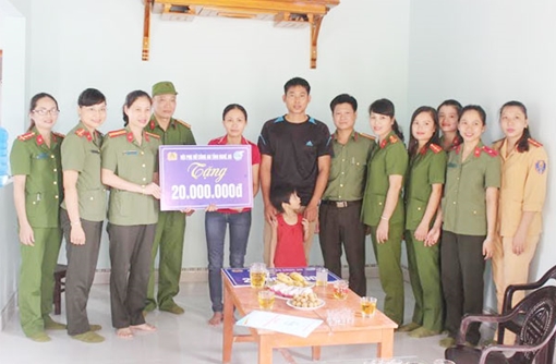 Hỗ trợ kinh phí xây dựng mái ấm tình thương