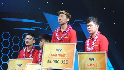 Vô địch "đỉnh Olympia" hàng ngày dậy từ 5h sáng bắt xe buýt đến trường