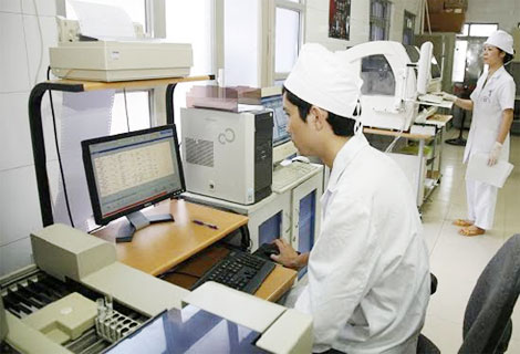 Công nghệ thông tin giúp giảm thủ tục hành chính với bệnh nhân khám BHYT