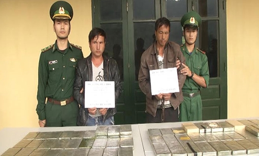 Bắt 2 đối tượng cùng 69 bánh heroin