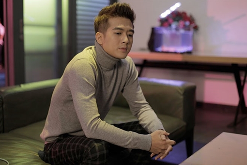 Đinh Ứng Phi Trường trở lại với âm nhạc bằng sáng tác của Tú Dưa