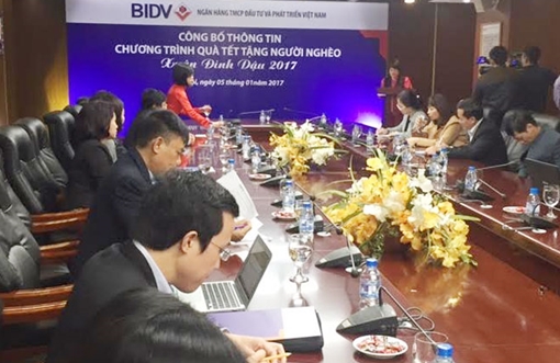 BIDV tặng quà Tết 12 tỷ đồng cho đồng bào nghèo