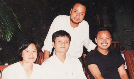 Cùng một lứa bên trời không lận đận