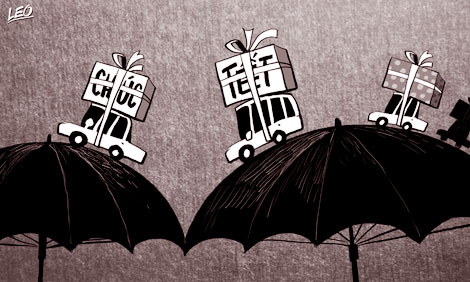 Biếu quà Tết và việc xử lý “gốc” của vấn nạn