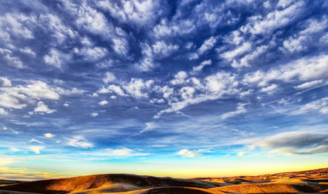 Chữ hái ra mây trắng