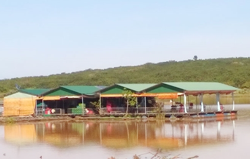 Tâm sự dân “xóm Việt kiều”