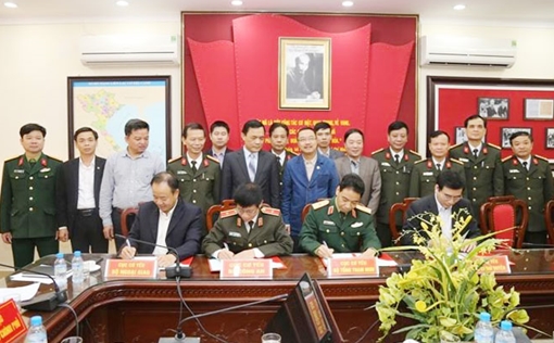 Ký kết giao ước thi đua năm 2017 trong ngành cơ yếu