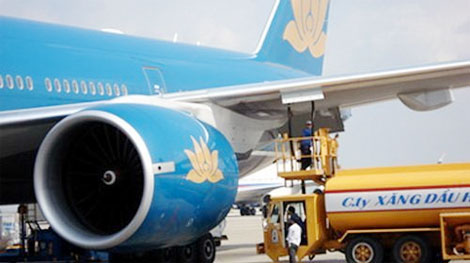 Cần ngăn chặn triệt để nạn "rút trộm" xăng dầu máy bay
