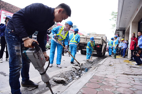 Để có thể… "cách mạng vỉa hè"