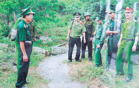 Công an - Quân đội phối hợp đấu tranh chống “diễn biến hòa bình”, phòng, chống “tự diễn biến”, “tự chuyển hóa” trong nội bộ