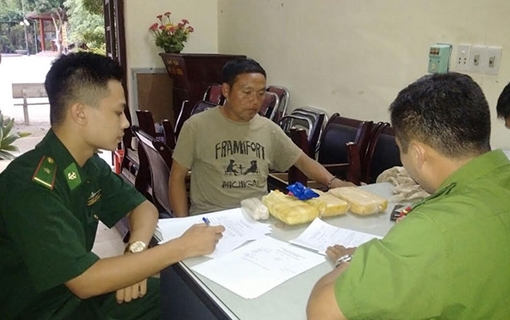 Đặt hàng mua 24.000 viên ma túy tổng hợp mang về Việt Nam