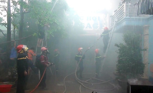 Cháy lớn tại phòng hát karaoke ở Thái Nguyên