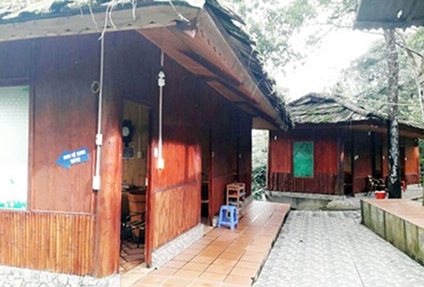 Siết chặt dịch vụ tắm lá thuốc người Dao ở Sa Pa