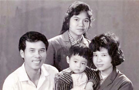 Chuyện tình thi sĩ Thanh Tùng: Hoa như mưa rơi rơi