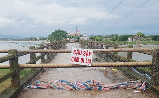 Đã điều tra làm rõ nguyên nhân vụ tàu chở cát đâm sập cầu Sông Hoàng