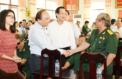 Thủ tướng thăm Trung tâm điều dưỡng thương binh và người có công Long Đất