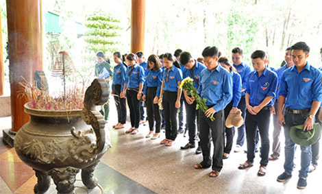 Sống xứng đáng với sự hy sinh của thế hệ đi trước