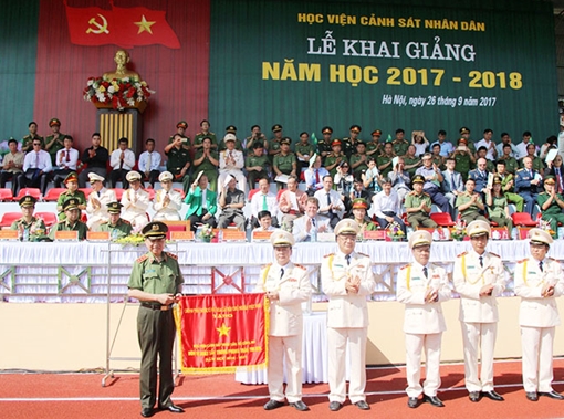 Phát huy truyền thống hiếu học, trau dồi bản lĩnh chính trị, đạo đức người Công an cách mạng 