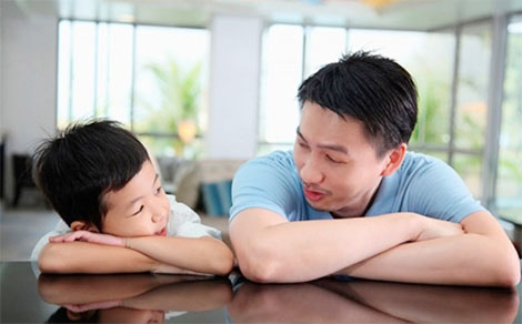 Trò chuyện cùng con