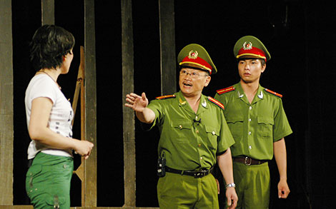  Áp sát đời sống là giá trị kịch Hữu Ước...