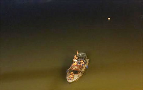 Để lại ôtô trên cầu, người đàn ông lao mình xuống sông Hàn tự tử