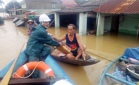 Nhặt chuyện ngày lũ