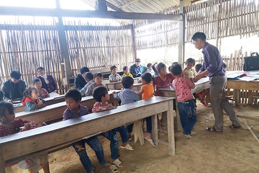 Miệt mài gieo chữ nơi lưng trời Sơn Lập